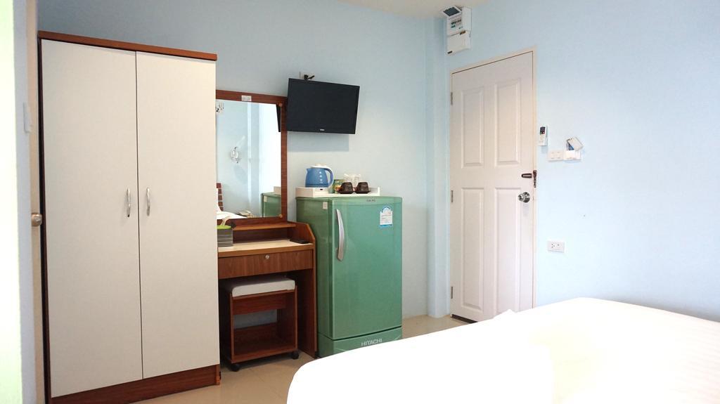 Naka Dream Hotel HHQ Rum bild